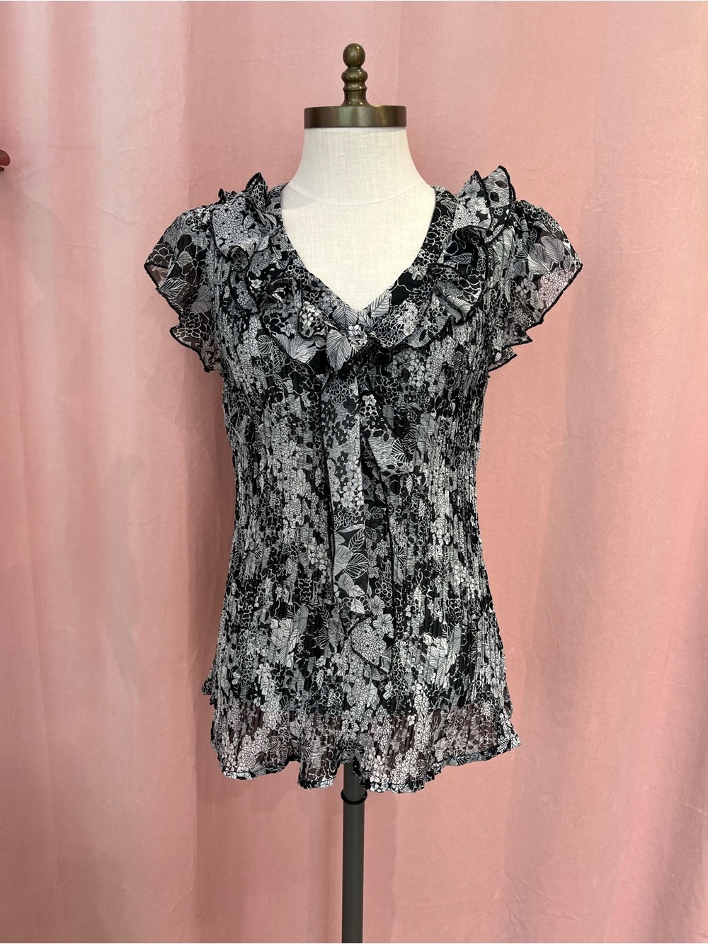 Vintage Claudia Richard Black White Floral Ruffle Blouse Size L Y2K Crinkle Top